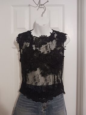 Caribbean Queen Black Lace Floral Appliqué Sleeveless Top Small